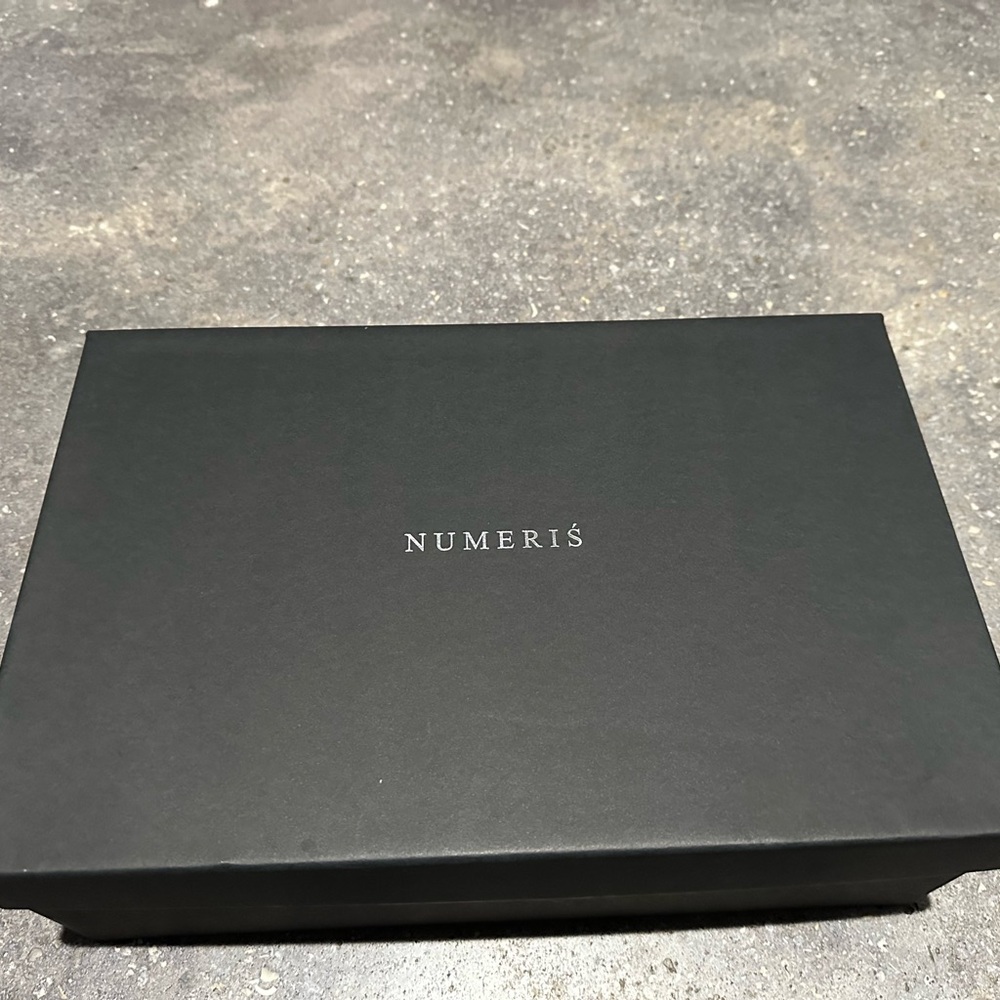 Numeris Women's Black Sneakers